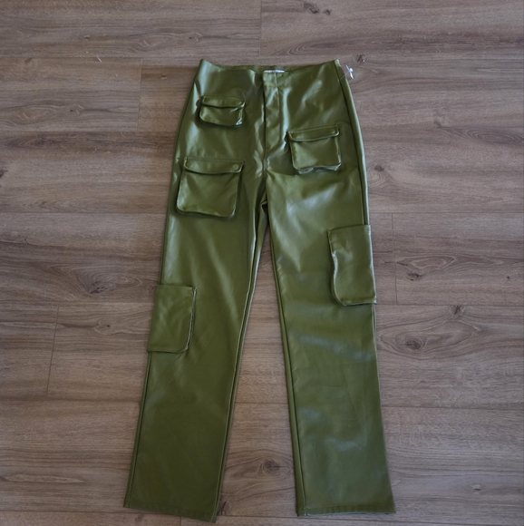 AFRM Sigmund‎ Cargo Pants Olive Green Pleather NWT - Picture 2 of 4